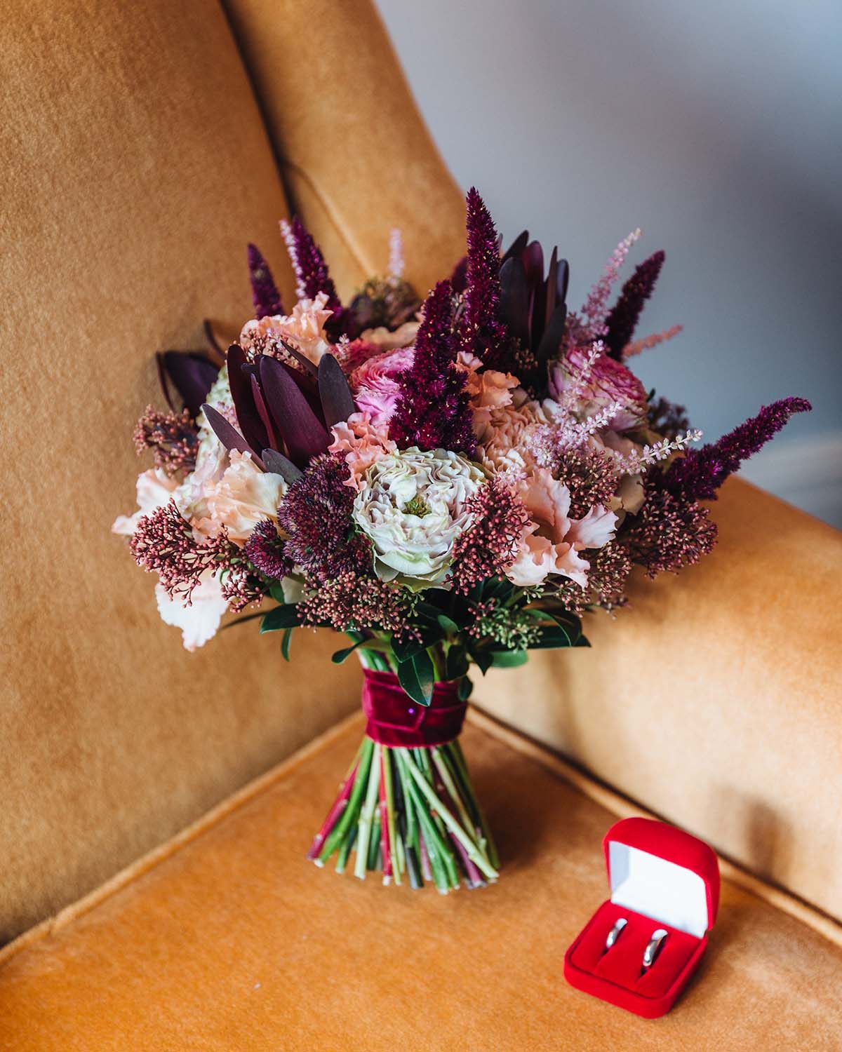 wedding-concept-with-bouquete-and-rings-tender-we-2021-10-21-13-32-51-utc.jpeg